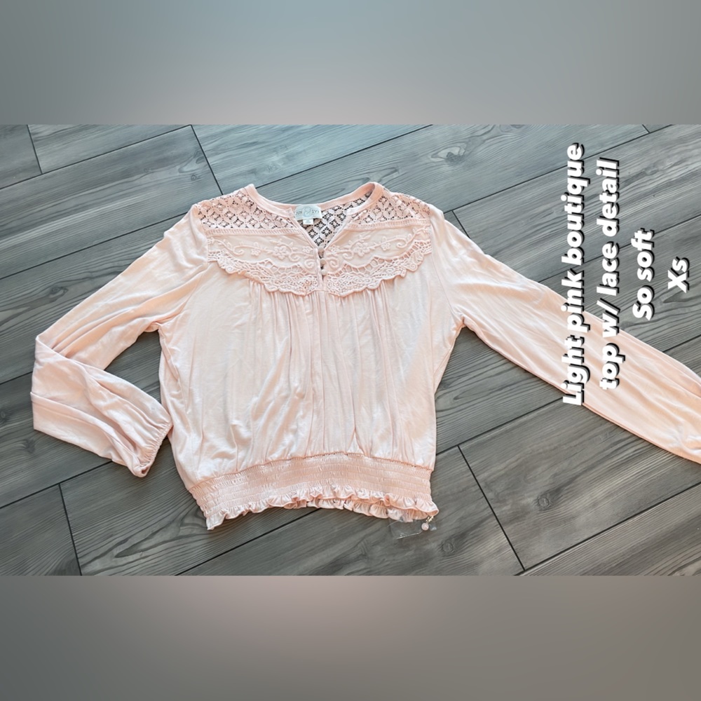 Light pink boutique top